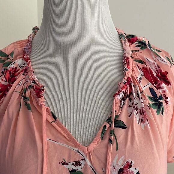 St. John’s Bay floral top cap sleeves ruffle around neck & bottom women’s large - Picture 2 of 8